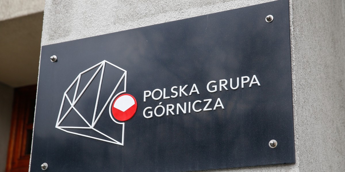 Przedstawiciele największej górniczej firmy przypominają, że podobnie jak wszystkie firmy sektora wydobywczego, PGG działa obecnie - jak napisano w komunikacie - "w warunkach rozległego i głębokiego kryzysu wywołanego pandemią COVID-19".