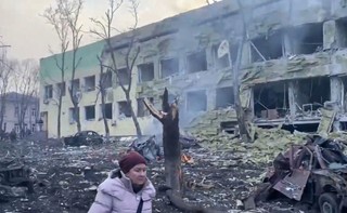 Pacjentka ostrzelanego szpitala położniczego w Mariupolu urodziła dziecko