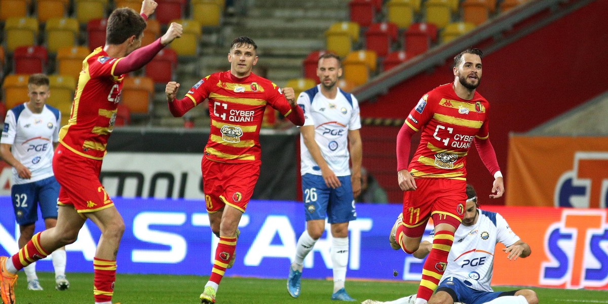 Jagiellonia rozbiła u siebie Stal Mielec. 