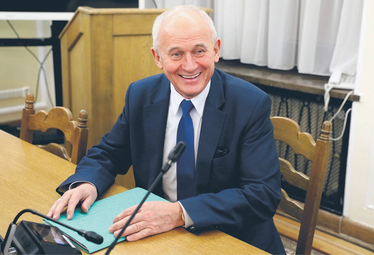 Dotychczasowy szef ministerstwa energii Krzysztof Tchórzewski