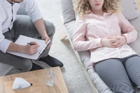 Słynny psycholog: Coraz więcej naturalnych, ludzkich reakcji zostaje uznanych za patologię
