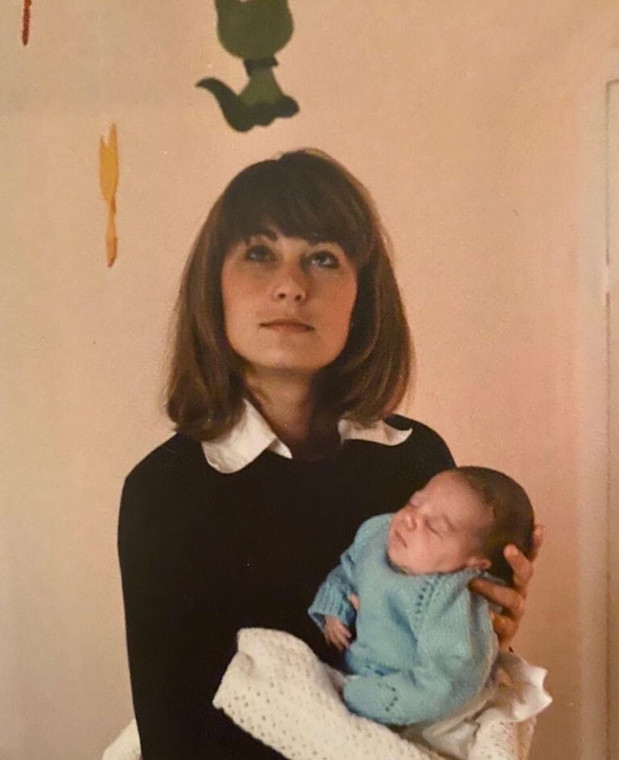 Mała księżna Kate ze swoją matką, Carole Middleton