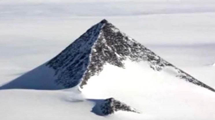 Nem tudni mit rejt a piramis formájú képződmény az Antarktiszon