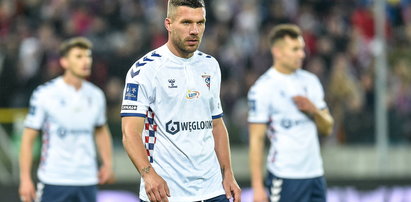 Legia znów dostała oklep! Pierwszy gol Lukasa Podolskiego w ekstraklasie [WIDEO]