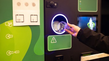 system kaucyjny 2025: są "kary" dla producentów. 3 zł za każdy brakują