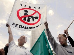 Kto grozi gejom, dostanie pięć lat odsiadki