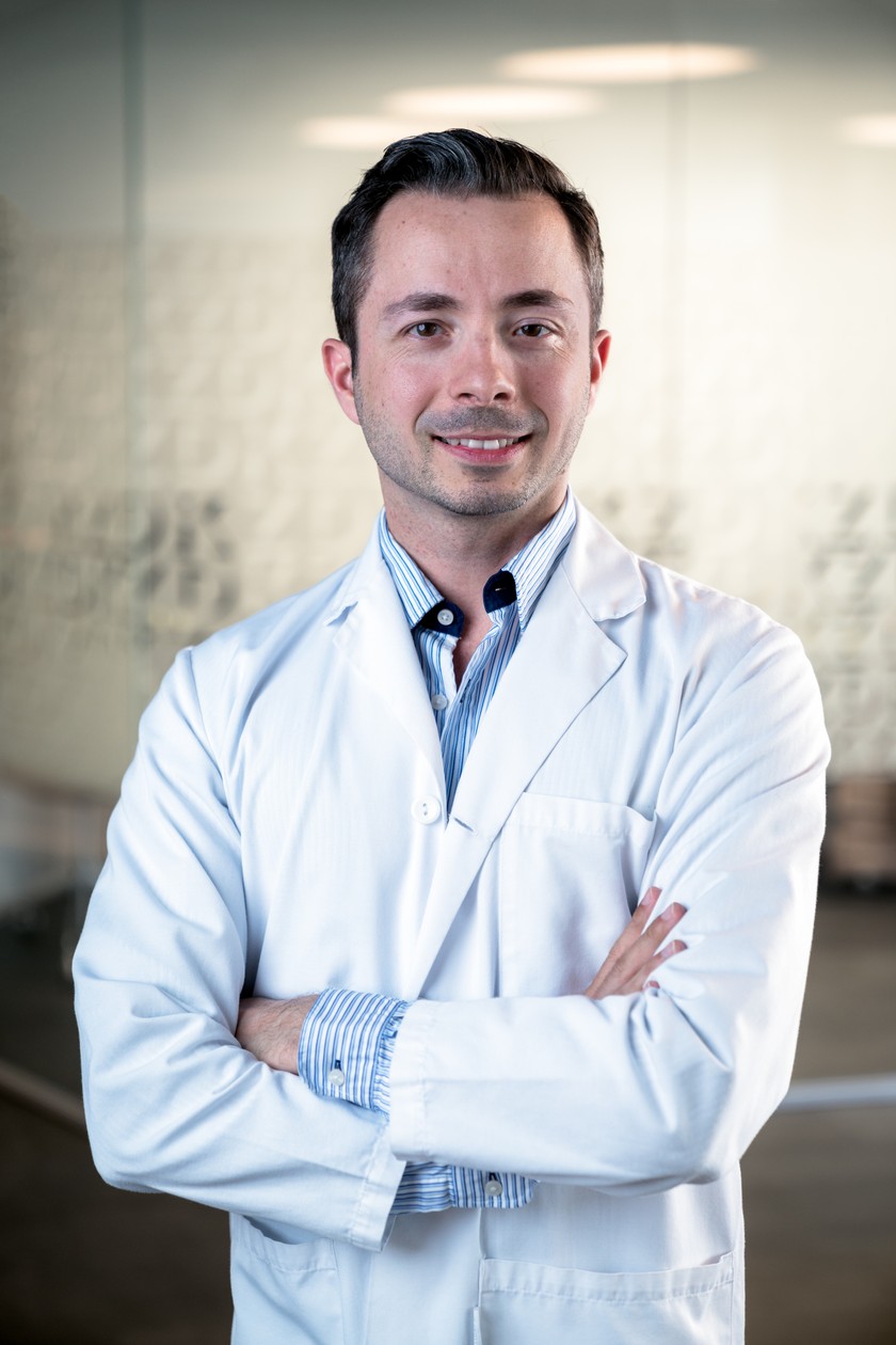 Dr Piotr J. Michel-Dziunycz est copropriétaire et directeur médical de la clinique de dermatologie de Zurich (DKZ). Le médecin sait parfaitement quel soin apporter à la peau en hiver.
