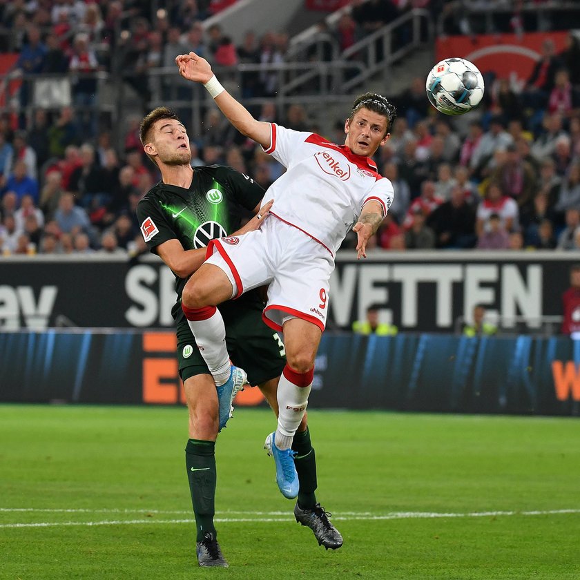 Spośród napastników, których Jerzy Brzęczek (48 l.) powołał na październikowe mecze reprezentacji, tylko Robert Lewandowski (31 l.) jest gwarancją bramek.