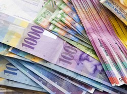 Frank najdroższy od połowy lutego