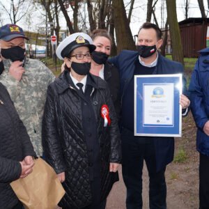 W Świnoujściu zawisła największa flaga