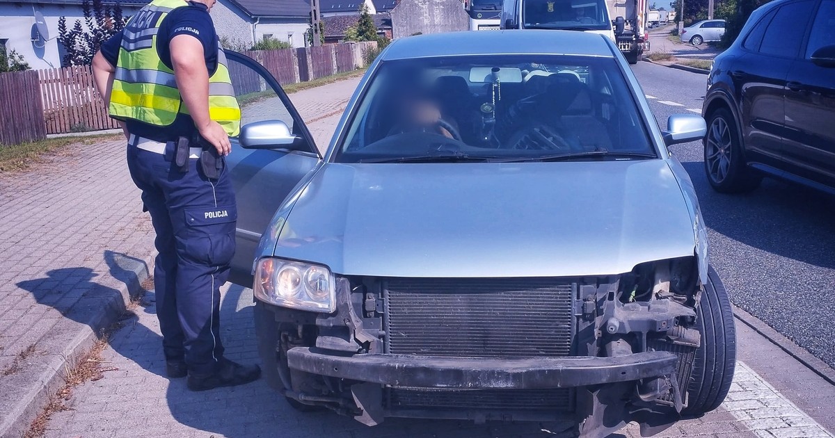 Policjanci nie mogli uwierzyć w to, co widzą. Stan tego auta trudno opisać