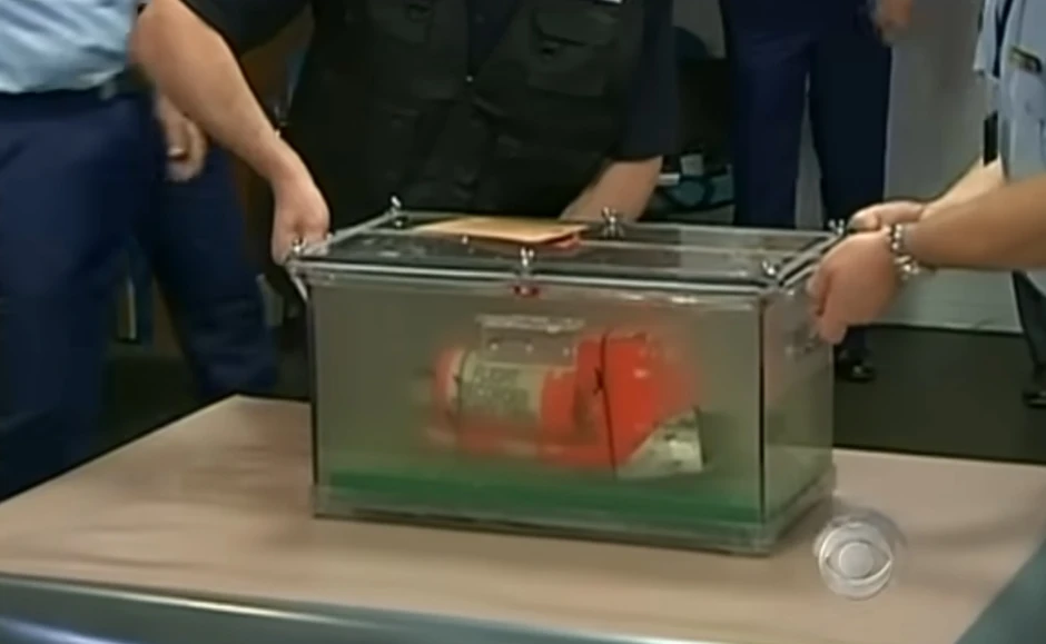 Crna kutija iz aviona