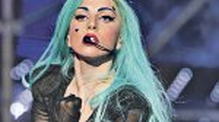 Lady Gaga a trónon