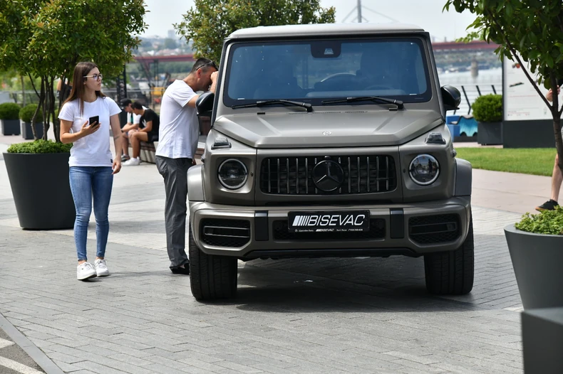 Izložba luksuznih automobila na Savskoj Promenadi