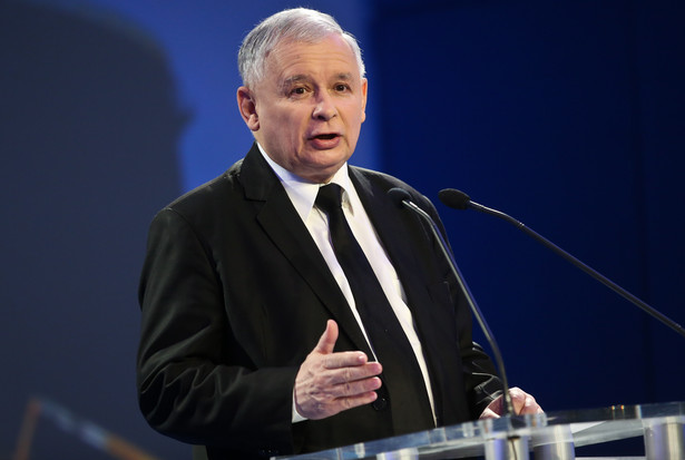 Prezes Kaczyński sondażom nie ufa. "Obywatele ulegają mediom"