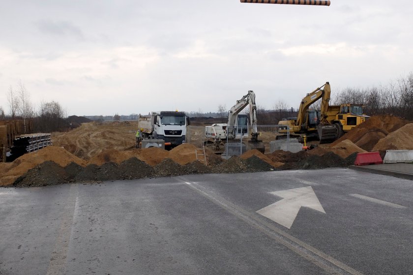 Nowe skrzyżowanie wyprowadza... w pole