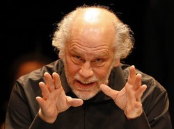 John Malkovich – wściekły pies w jedwabnym garniturze