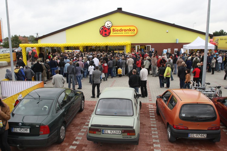 Otwarcie 2000. sklepu Biedronka w Polsce