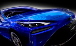 Toyota Mirai ujawniona. Oto nowe auto na wodór. I czapki z głów [PIERWSZE ZDJĘCIA]