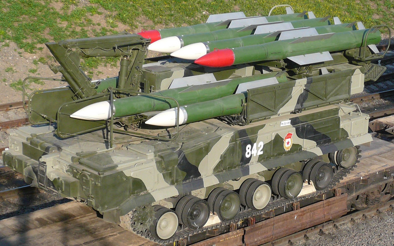 Samobieżna wyrzutnia pocisków rakietowych 9K37 Buk-M2