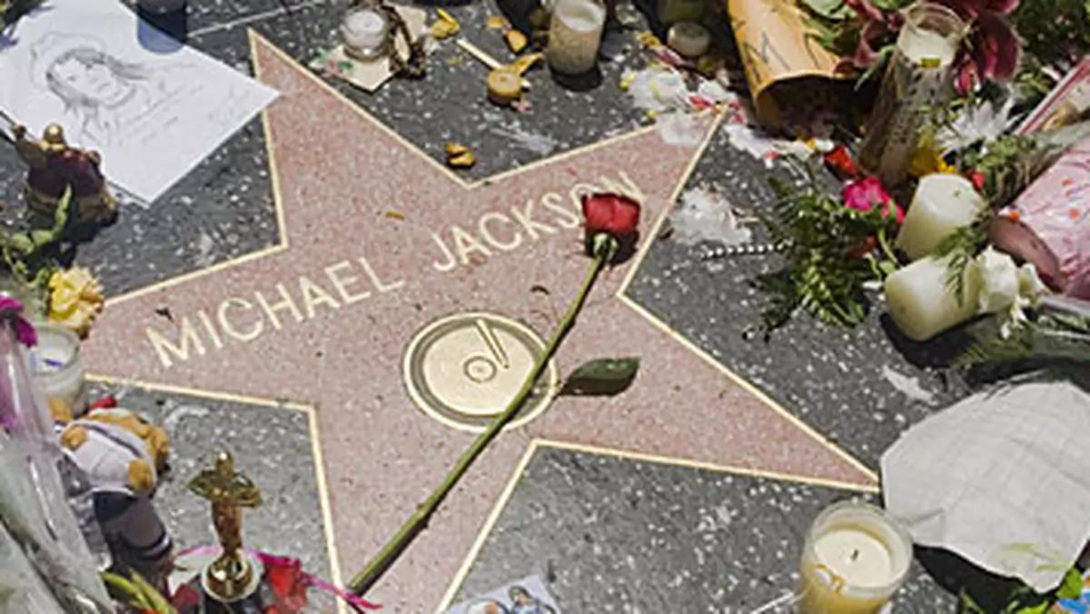 Internauci płaczą po Michaelu Jacksonie