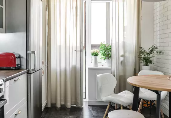Idealny stół do małego mieszkania — które modele nie zajmują dużo miejsca?