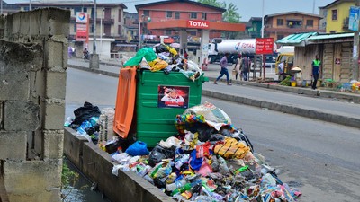 Ondo council begins clearing of blocked rivers, canals due to flooding