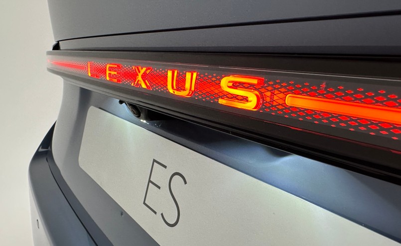 Nowy Lexus ES
