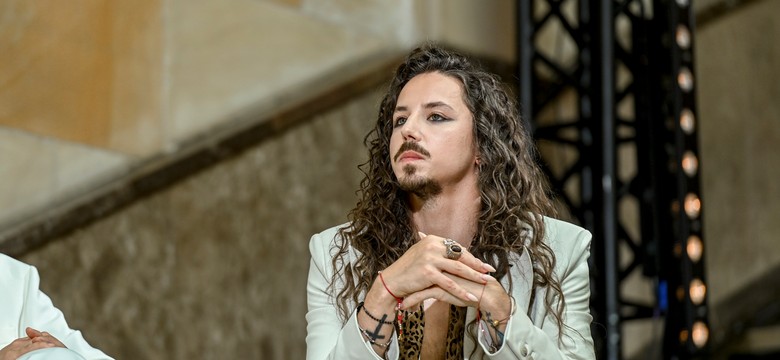 Awantura wokół portretu Michała Szpaka. Zabrał głos duchowny. "Wywołuje zgorszenie" [FOTO]