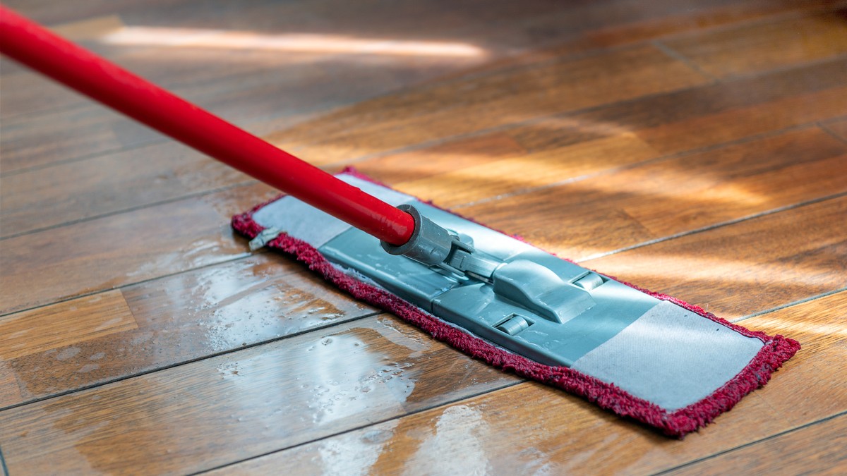 U kofu s vodom dodajte dve kašičice ovoga i pod će sijati kao u hotelu