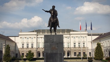 pół miliona złotych zniknęło z kancelarii prezydenta. prokuratura wszc