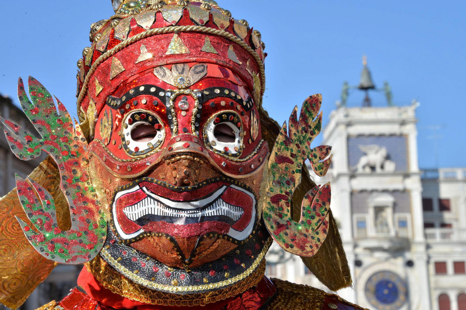 ITALY CARNIVAL (Carnival in Venice - Official opening)