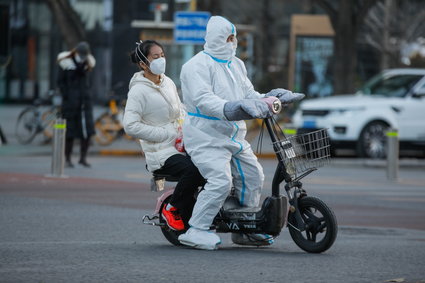 Protesty odniosły skutek? Media: Chiny poluzują restrykcje