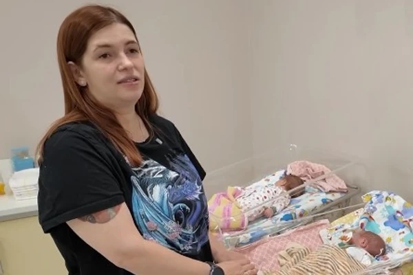 Darija je presrećna otišla na POROĐAJ, a kada je saznala da njene TROJKE NISU "OBIČNE" - ZANEMELA JE OD ŠOKA: Medicinski fenomen zatekao i majku i lekare