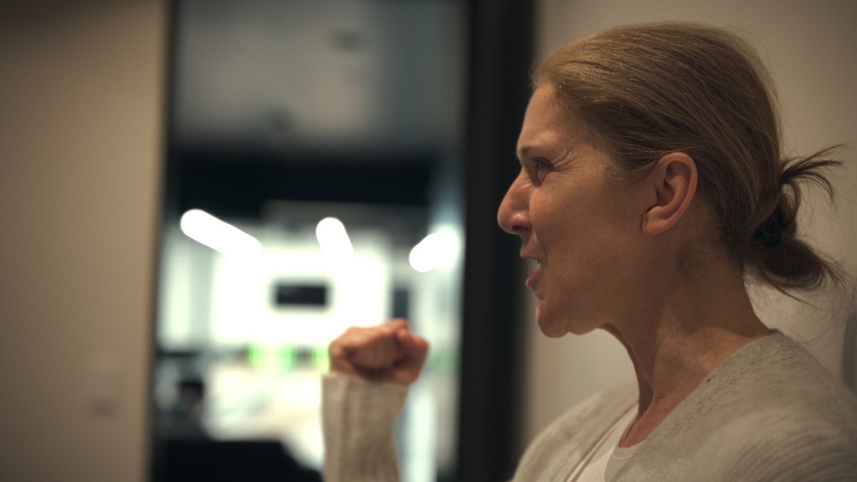 "I am: Céline Dion"