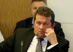 Zacięta walka w Legionowie. Po 22 latach mieszkańcy podziękowali Smogorzewskiemu