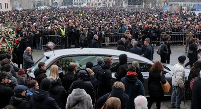 Poruszające sceny na pogrzebie zamordowanej 22-latki. Żegnały ją tłumy