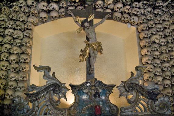Kudowa-Zdrój, kaplica czaszek w Czermnej