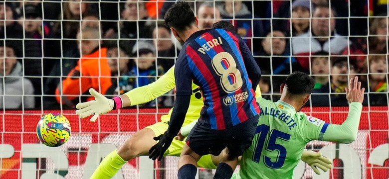 Barcelona bez Lewandowskiego męczyła się z Getafe [WIDEO]