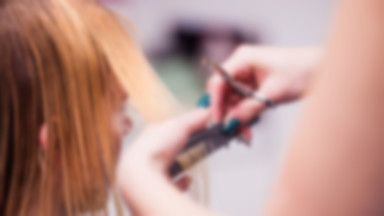Branża fryzjerska poważnie zagrożona. Wiele zakładów może wytrzymać tylko do końca maja