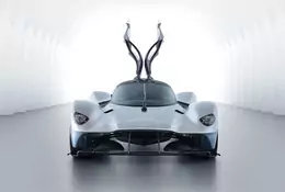 Aston Martin Valkyrie - lekkość bytu