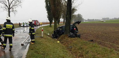 Przerażający wypadek! Kierowcy zakleszczeni we wrakach