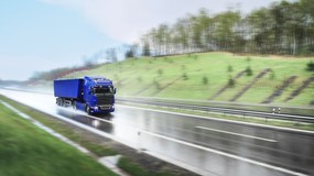 Nadchodzi najdroższy rok dla kierowców. Opłaty za przejazd drogami idą ostro w górę