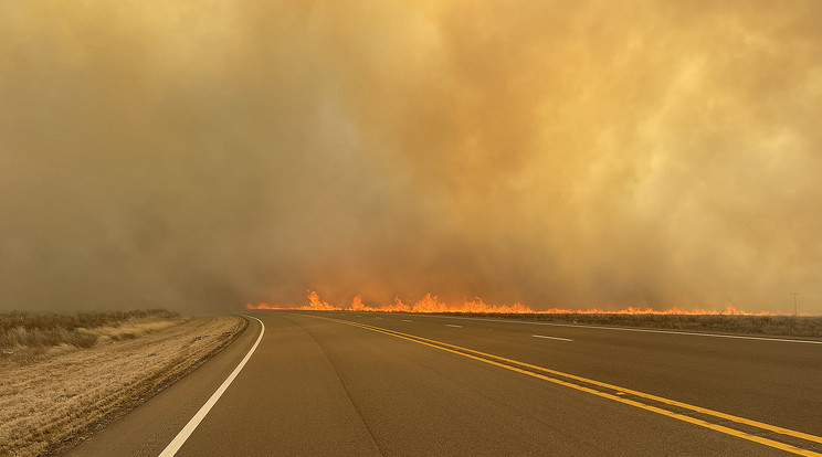 Pusztító tűz tombol Texasban/Fotó: Northfoto