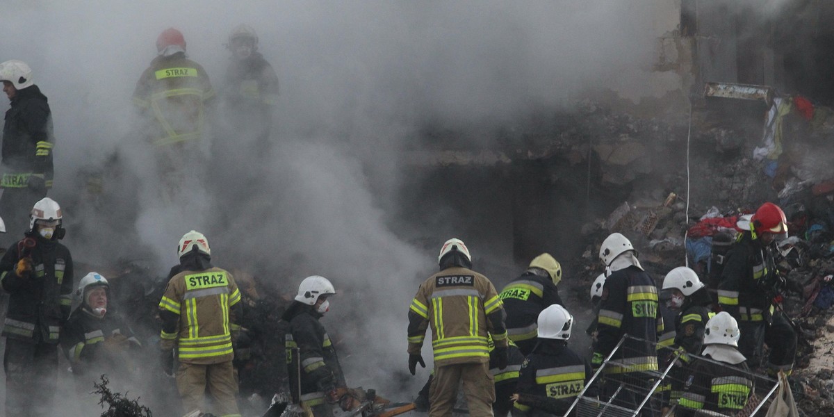 Potężny pożar pod Warszawą. Eksplodowały fajerwerki