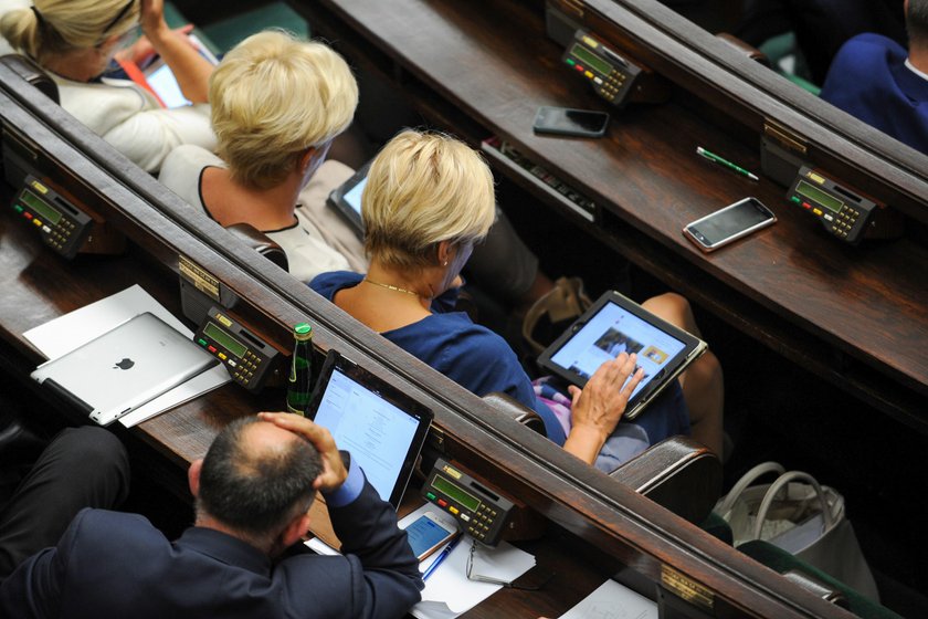 Sejm kupił posłom tablety