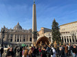 Polka na placu św. Piotra po ogłoszeniu śmierci papieża emeryta, Watykan 31.12.2022 