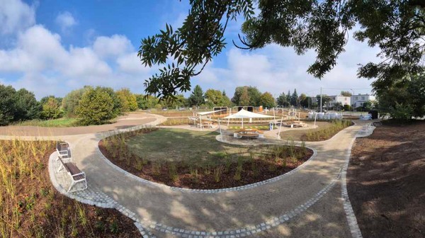 Park Literacki gotowy jesienią