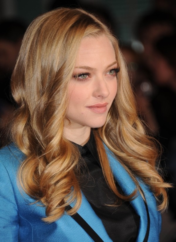 Amanda Seyfried w bardzo krótkich spodniach