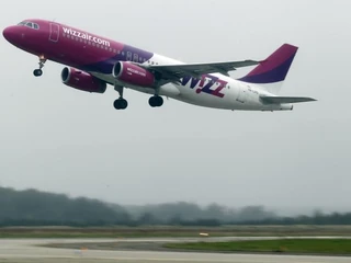 samolot wizz air tanie linie